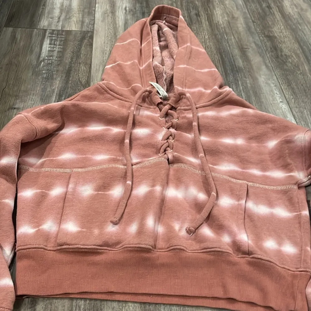 Free People FP Movement Tie Dye Believer Lace Up Sweatshirt Mauve & White XS - Image 8