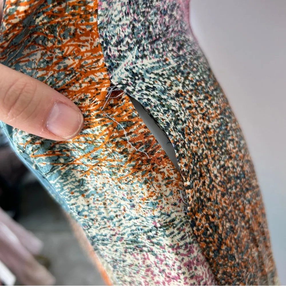 BCBGMAXAZRIA COLLECTION Colorful Artistic Silk Halter Midi Slip Dress - Image 6