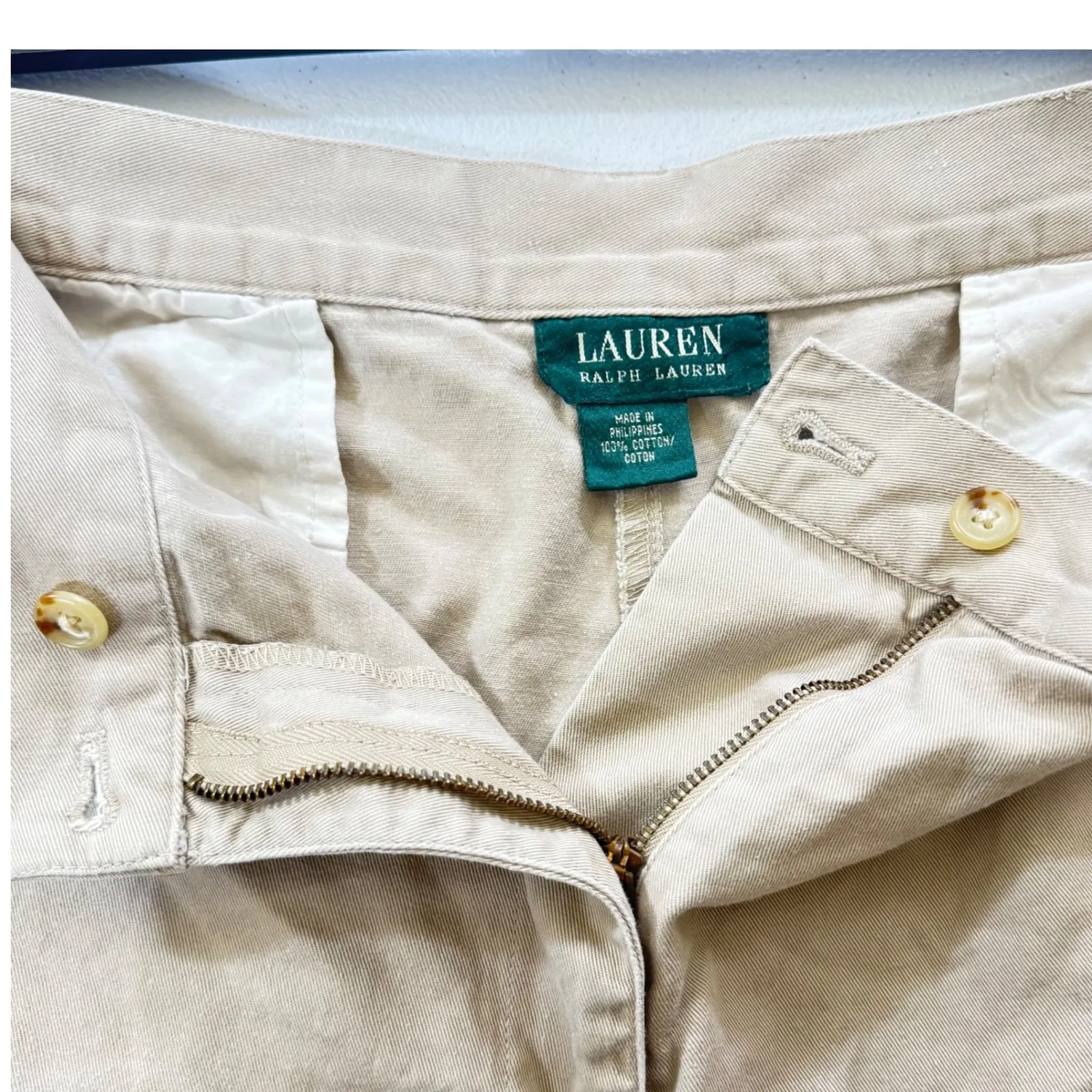 VTG Lauren Ralph Lauren Khaki Cotton Pleated Shorts Women Size 18 Classic Casual - Image 3