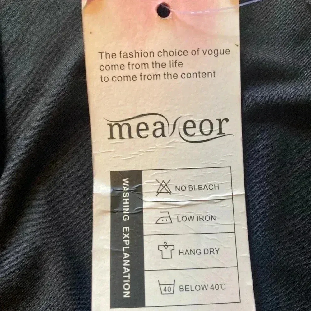 Stretchy Women’s‎ Black Cold Shoulder Criss Cross Straps Flowing Shirt XL to 1X - Image 6