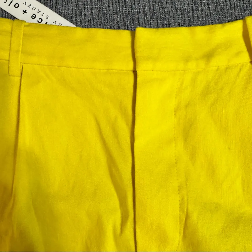 Alice + Olivia Conry Pleated Linen Blend Shorts - Image 8