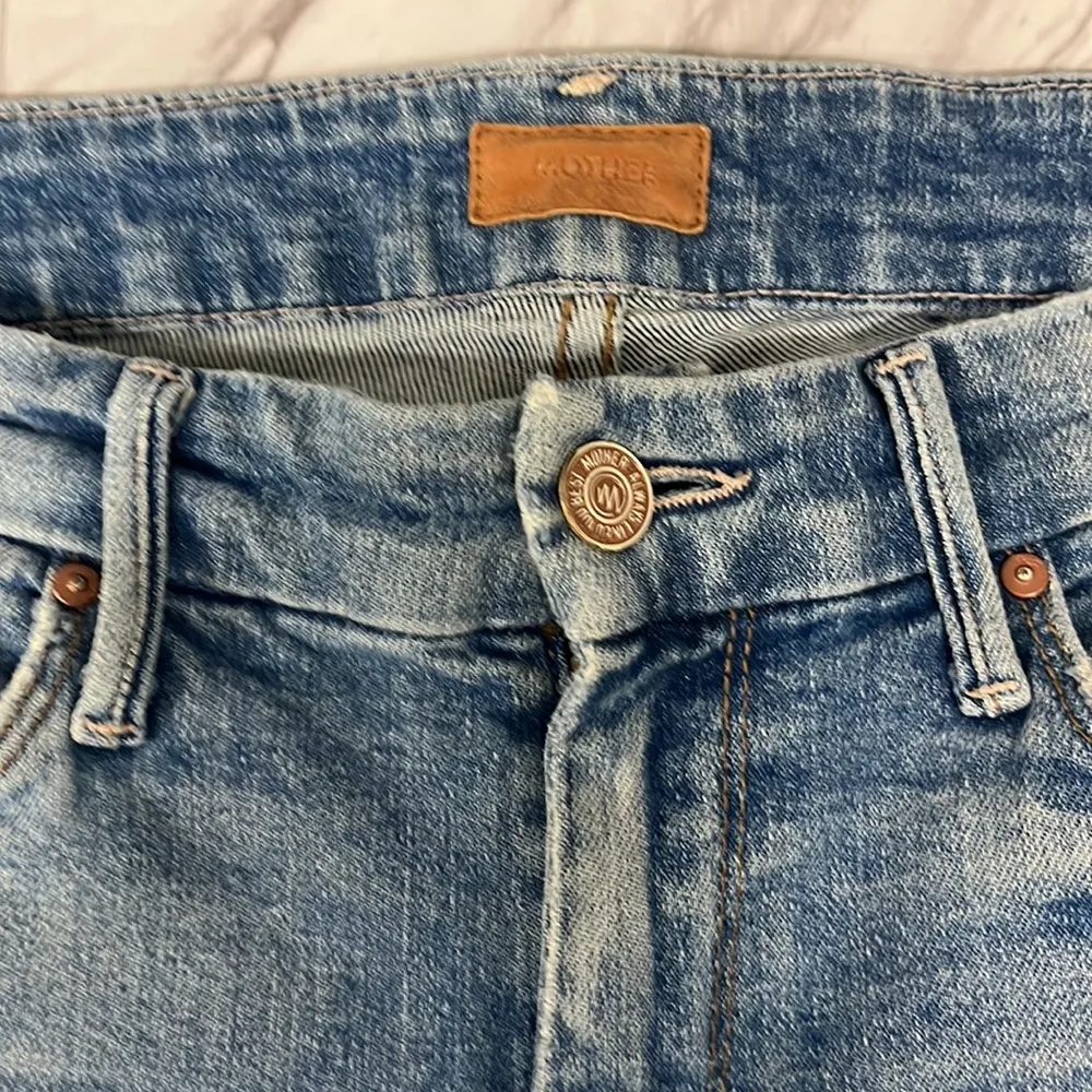 Mother The Looker Ankle Fray Jeans in Love Gun 26 - Image 8