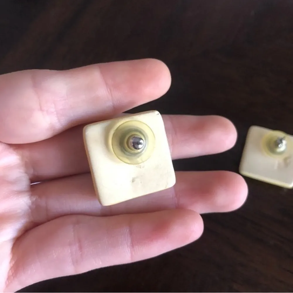 Vintage Floral Print Square Earrings - Image 4