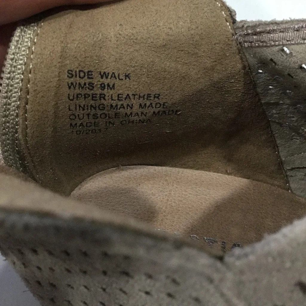 Soft leather booties for fall season 🌻🌻🌻 Tan Size 9 - Image 4