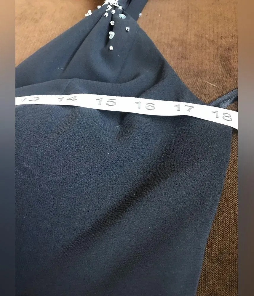 Black Da Vinci Mermaid Formal Dress SZ. S
Dress has sequins on Shoulders… - Image 14