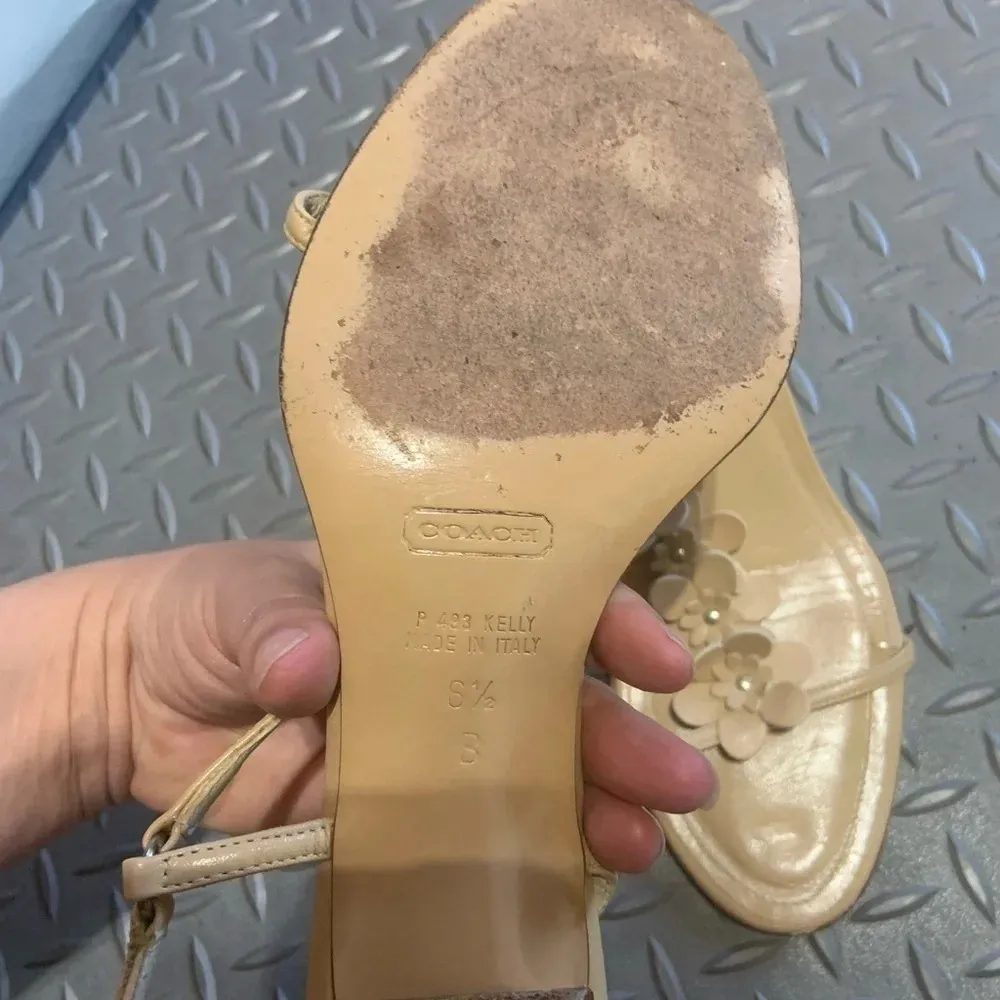 Y2k kelly coach floral leather kitten heels designer classic tan spring boho - Image 5