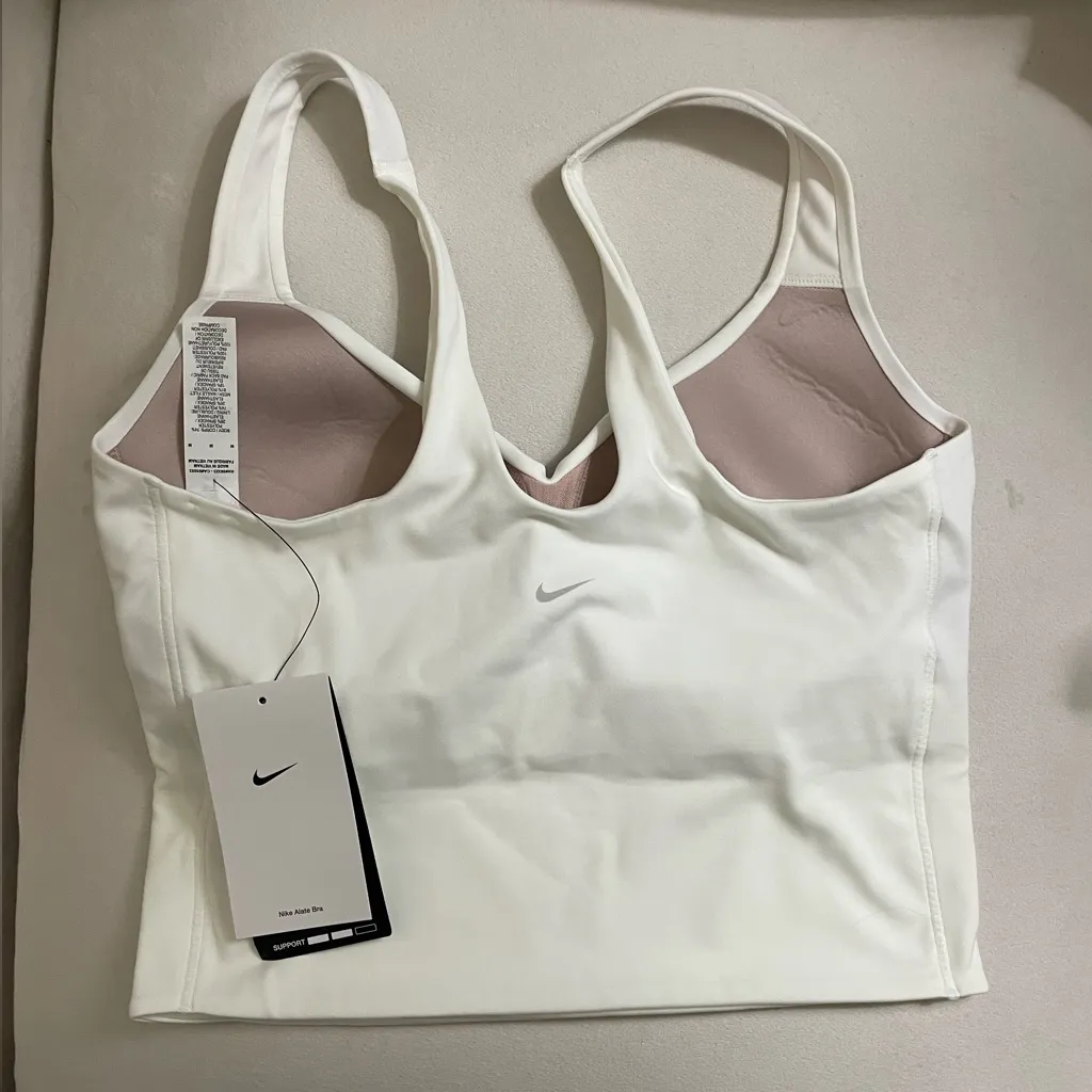 Nike NWT Alate Lightweight Padded Sewn In Pads Sports Bra Dri Fit White Size M - Image 4