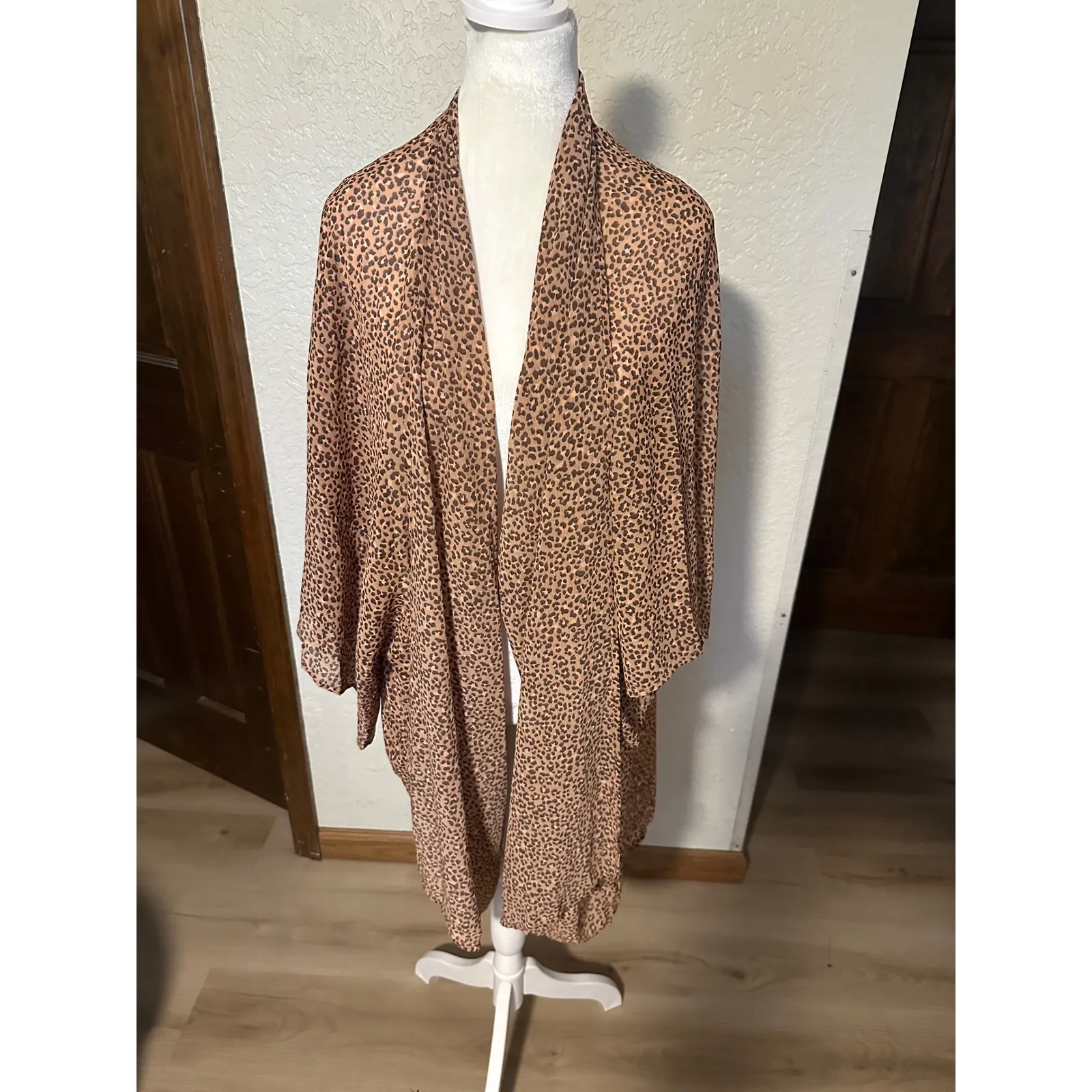 Aerie Leopard Print‎ Kimono Sheer Lightweight Coverup Duster Small/Medium - Image 4