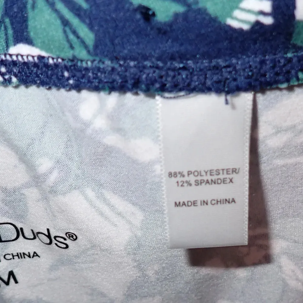 Cuddl Duds Women's Flexwear Cropped Leggings Floral Print size M - Image 6