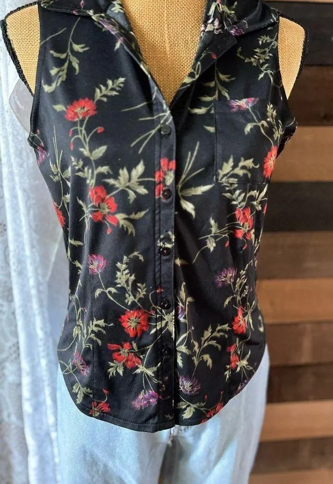Kathy Ireland Sleeveless Black Floral Button-Up Collared Top - Image 3
