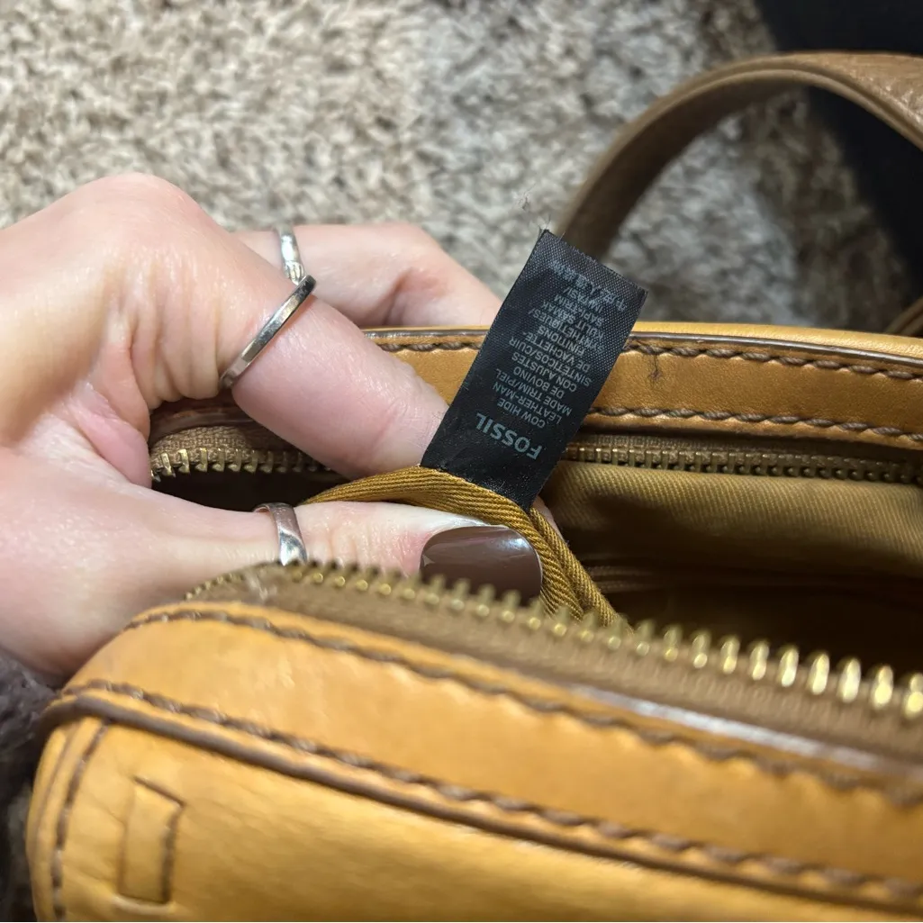 Fossil  Leather Crossbody Bag - Image 9