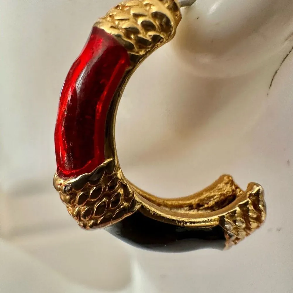 Red black and gold tone half hoop earrings - Image 5