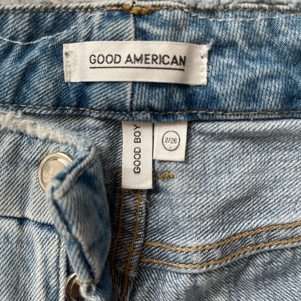 Good American Good boy  Straight leg Jeans light blue size 2 raw hem & waist - Image 4