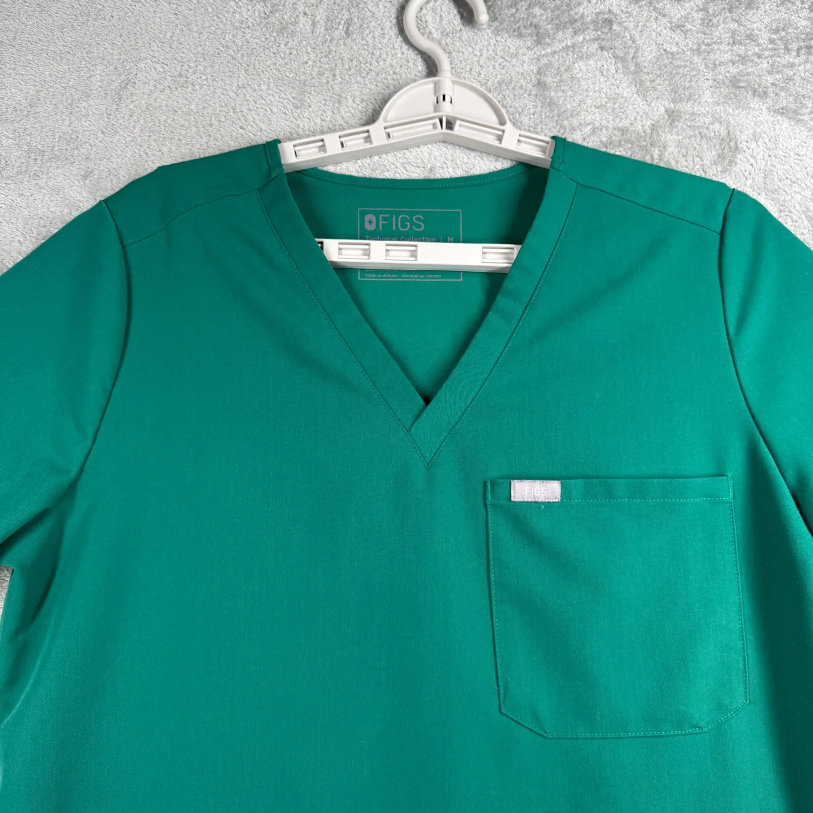 FIGS Technical Collection Womens Medium‎ Catarina Emerald Green Scrub Top - Image 4