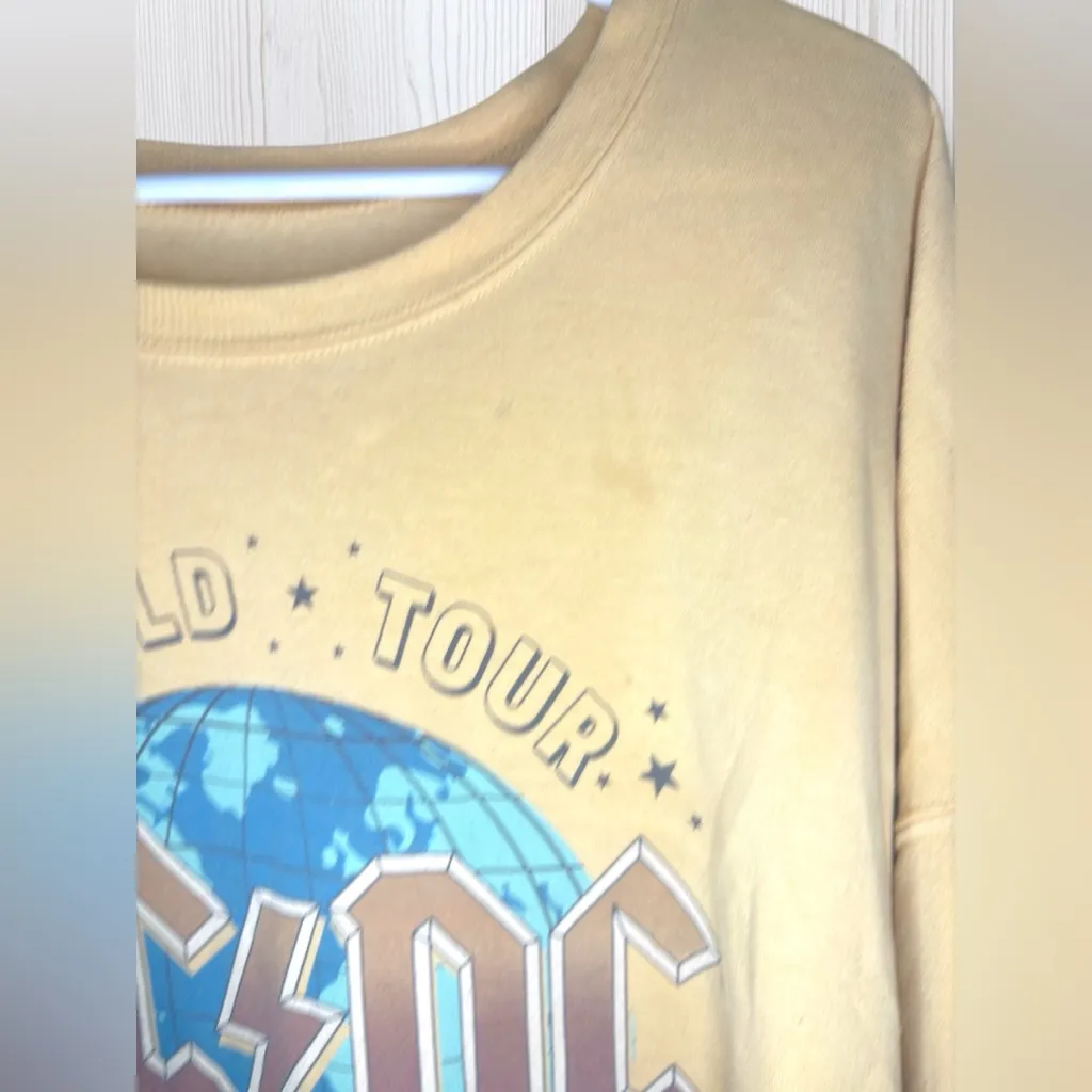 AC/DC Women’s Graphic 1979 Sweatshirt - Image 5