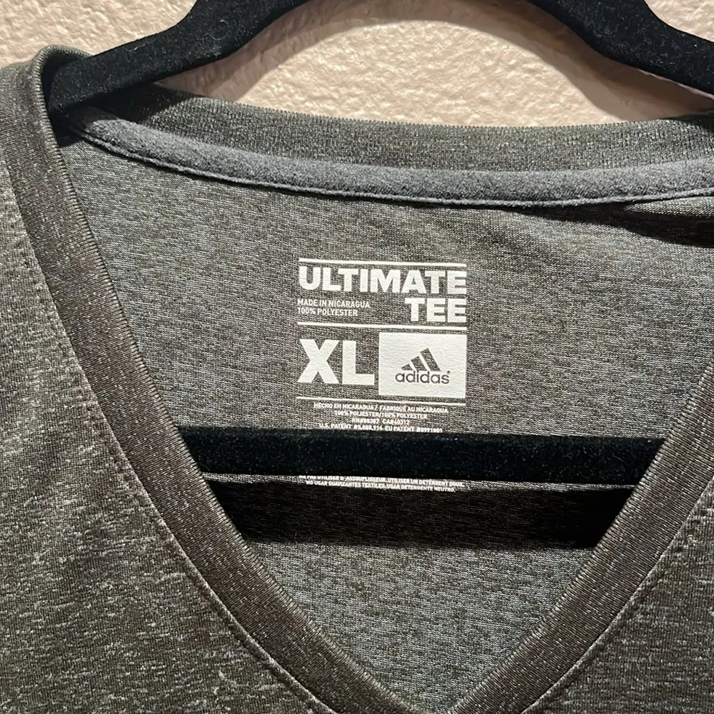 Adidas Women’s Climalite Gray V Neck Athletic T Shirt  Size XL - Image 4