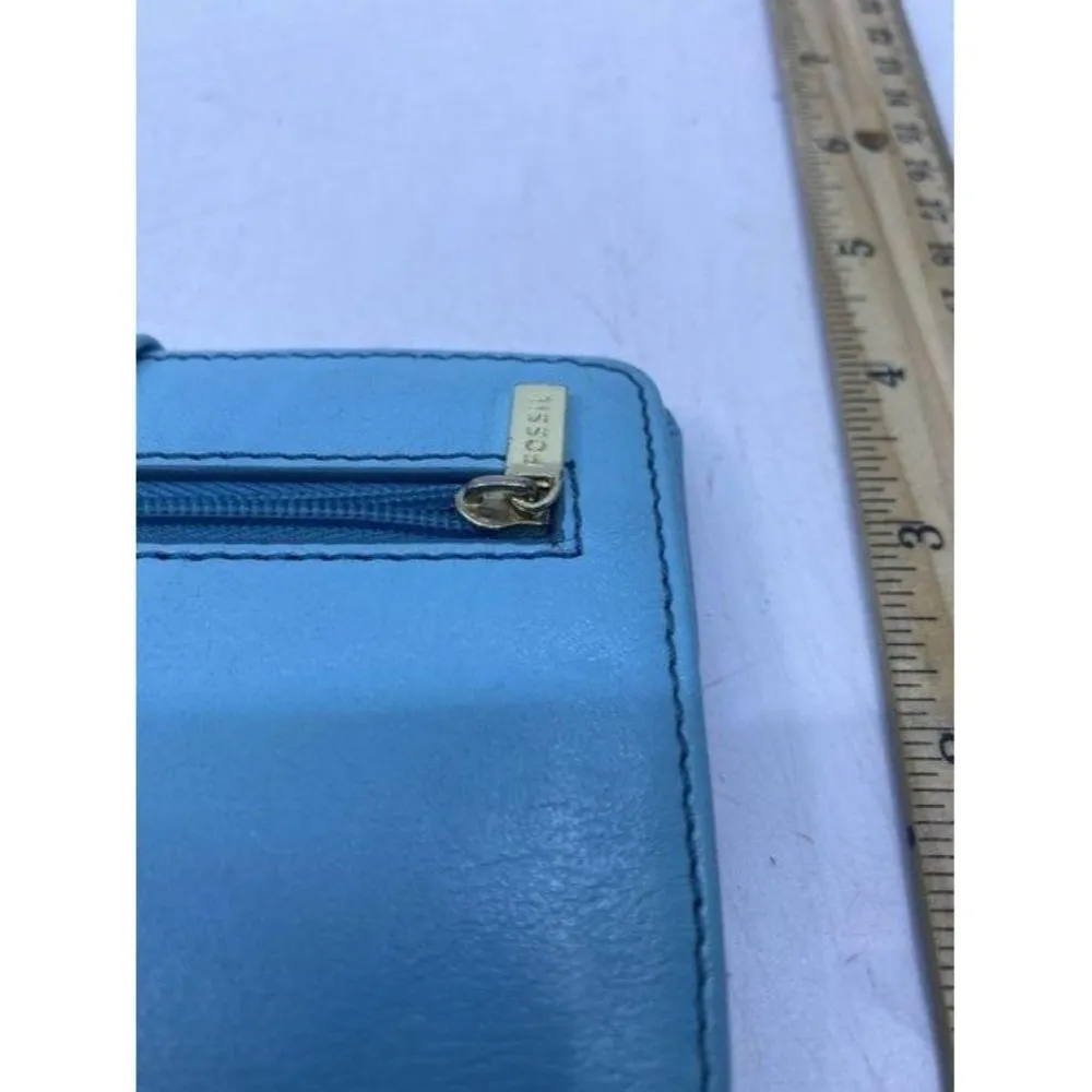 Fossil Blue Leather Large Card Id With Expandable - Image 4