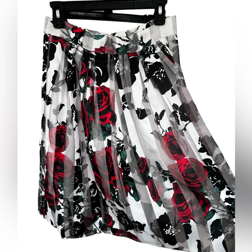 Paprika Red and Black Floral A-Line pleated Skirt - Image 5