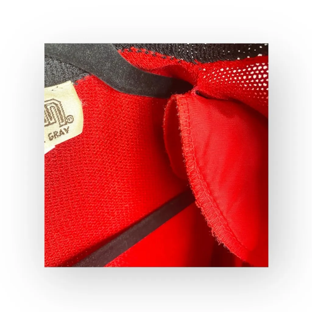 Vintage 70’s: St John Marie Grey ♔ Button Collar Knit Pullover Cardigan ♔ Red ♔ - Image 10