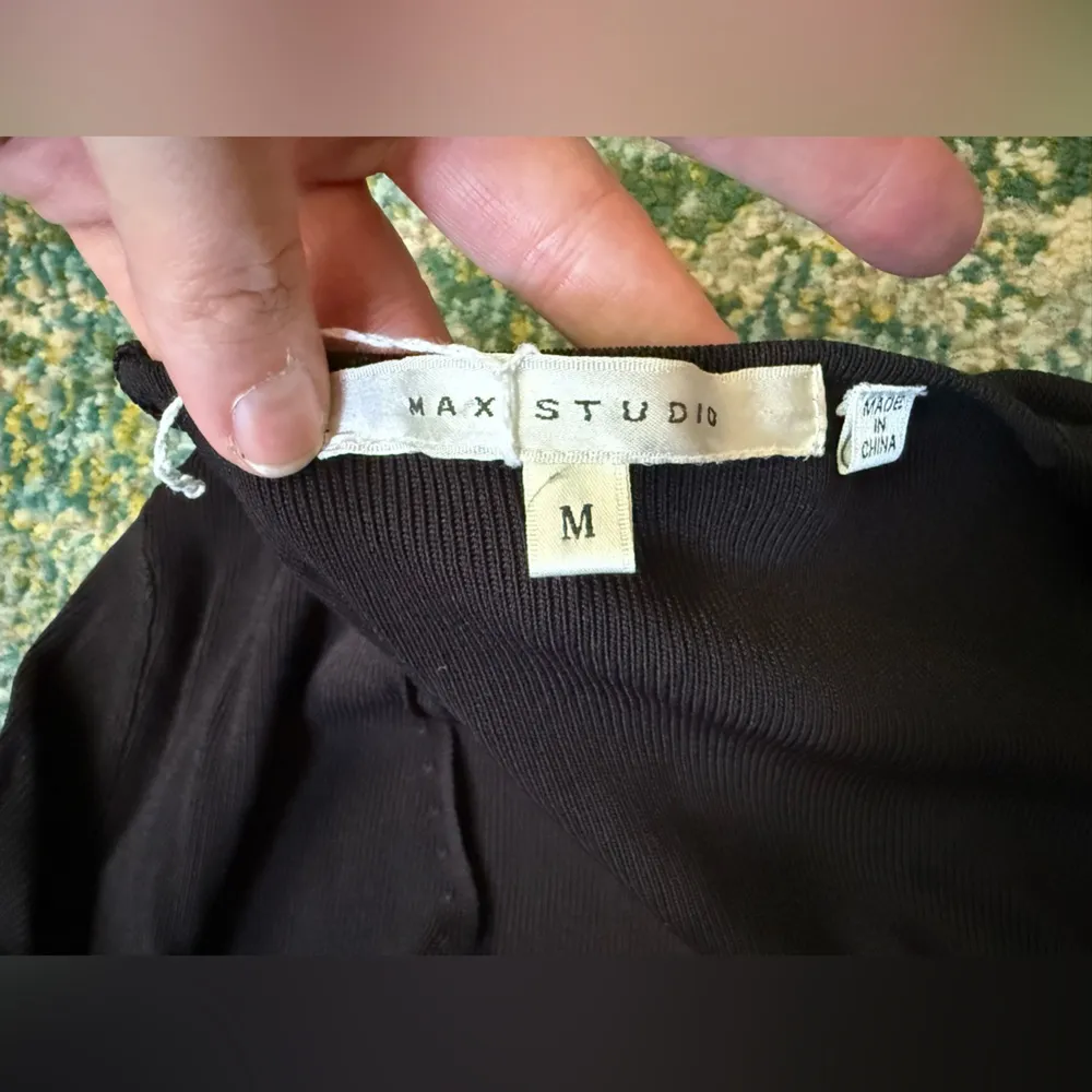 Vintage Y2K NWOT Max Studio button down maxi slinky cardigan, size medium - Image 7