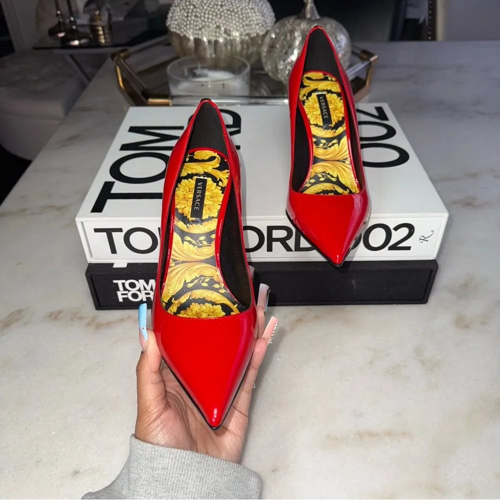 New Versace Barocco Pointy Toe Pump in Patent Red - Image 4