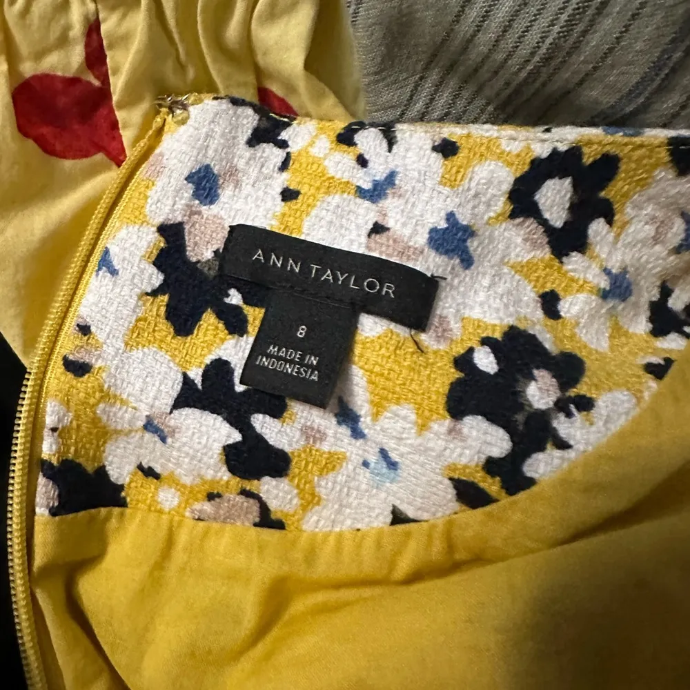 Ann Taylor Yellow Floral Shift Dress Size 8 - Image 6