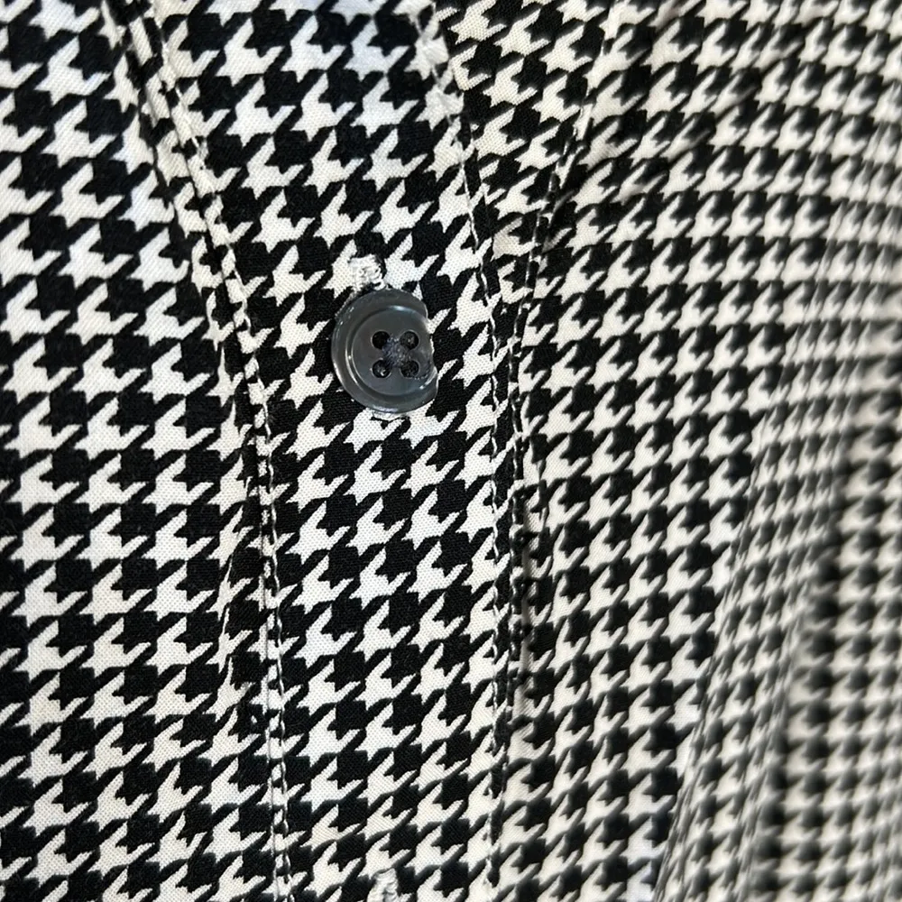 J Jill White Houndstooth Button Up Long Sleeve Rayon Shirt Size Medium - Image 10