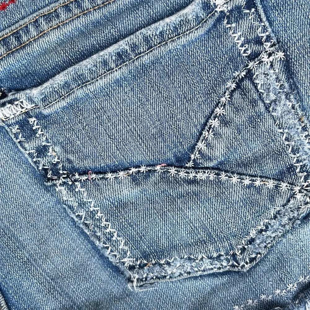 Aeropostale Stretch Denim Jean Shorts Frayed Cutoffs Womens 3/4 Low Rise - Image 9