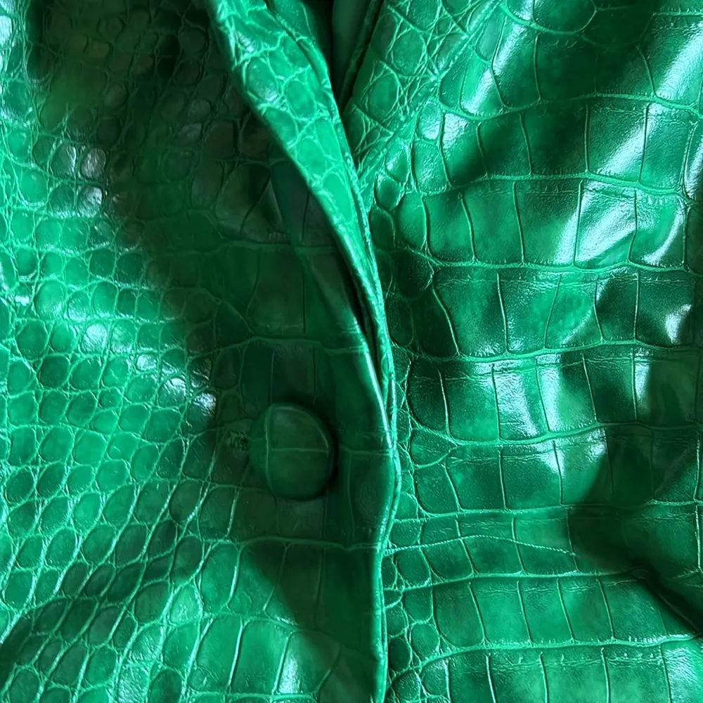 Pretty little thing green croc one button blazer with shoulder pads - Image 3