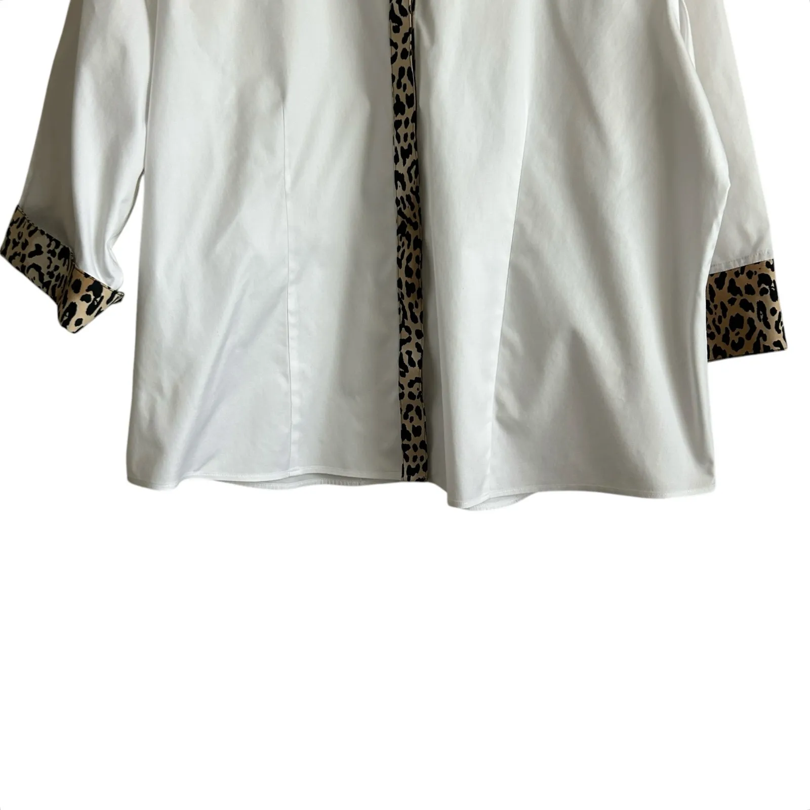 Chicos 4 Women Top 2X White Cheetah Trim‎ Button Up Chic Contemporary Office - Image 5