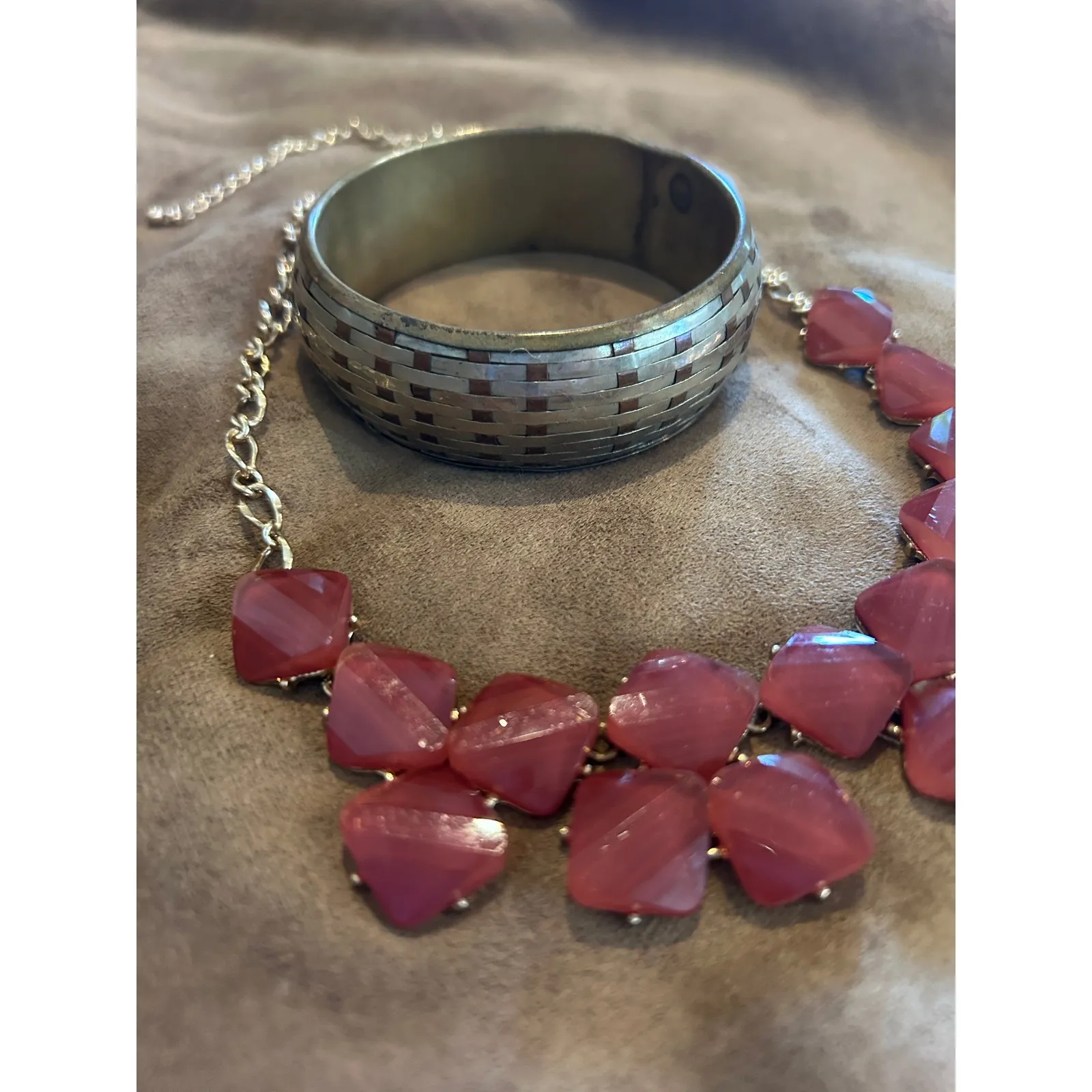 Chunky Beaded Statement Necklace & Woven Bangle Set Rose Gold Tone Pink - Image 2