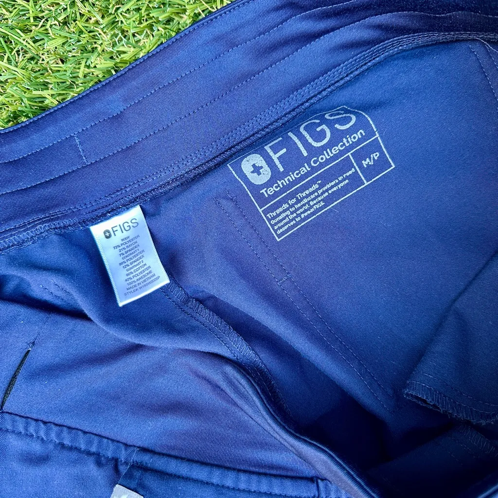 Figs Zamora Jogger Scrub Pants in “Navy”- Size Medium - Image 3