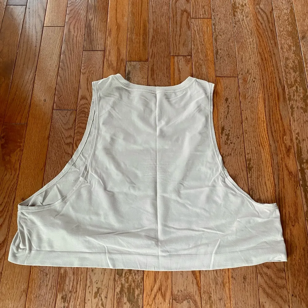 tan cream high necked workout muscle tee top - Image 6