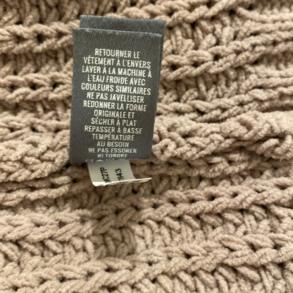 Oversized Knit Turtleneck Sweater Size Small - Image 8