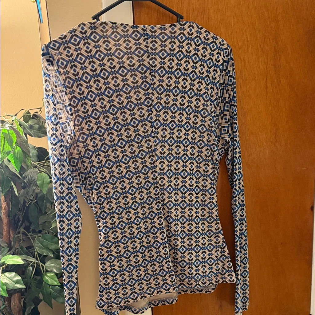 Morgan Taylor  Navy and Beige Patterned Blouse - Image 5