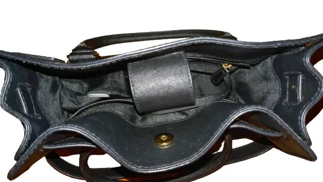 Hamilton Saffiano Medium Black Leather Handbag - Image 9