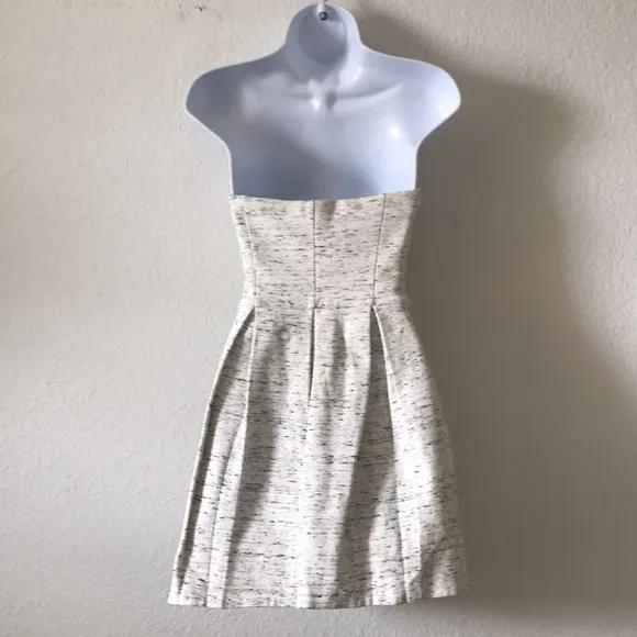 Wilfred Aritzia‎ Harmonie Strapless Mini Dress size 6 - Image 2