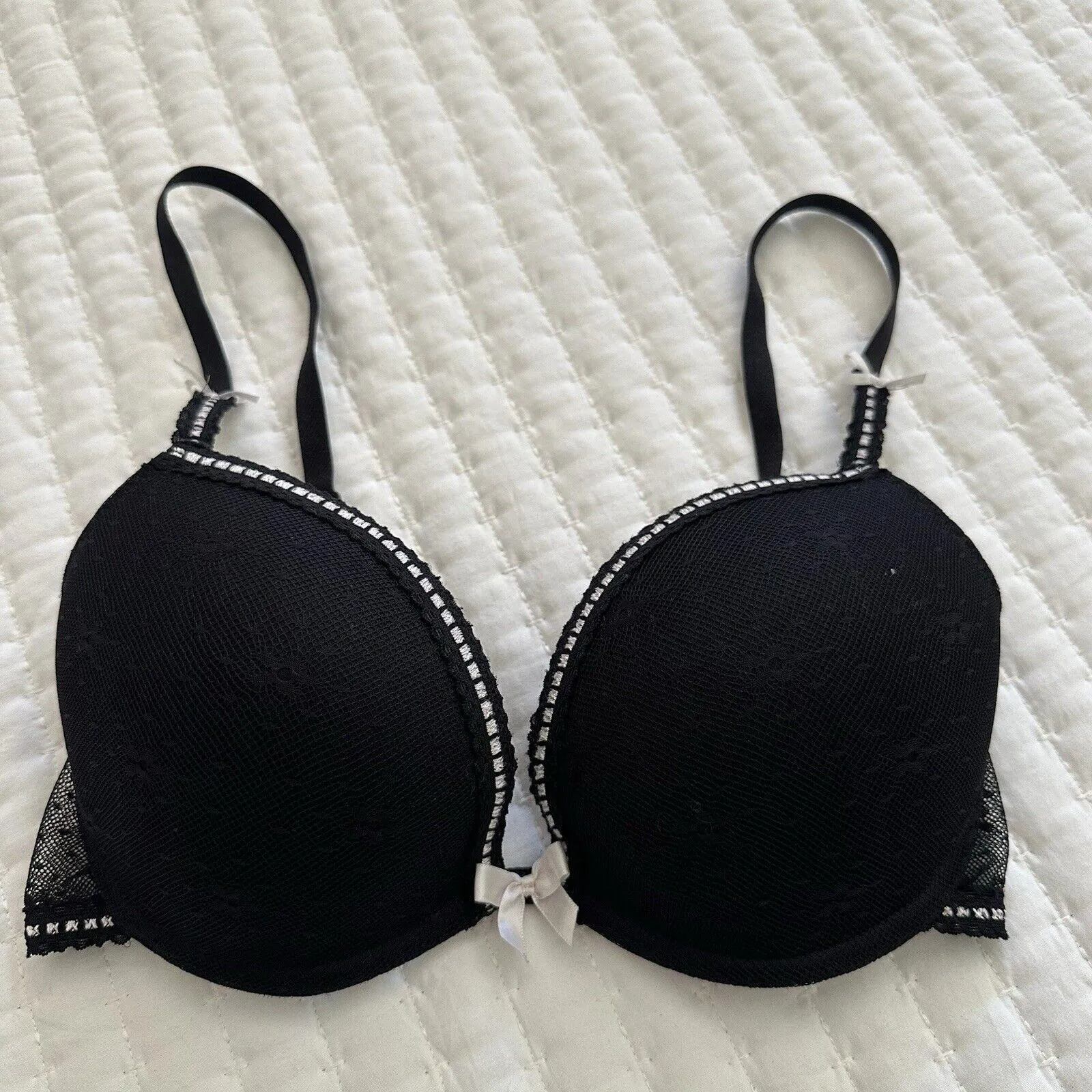 Betsey Johnson  Lined Bra 34C Underwire Black Lace & Mesh With White Ribbon - Image 7