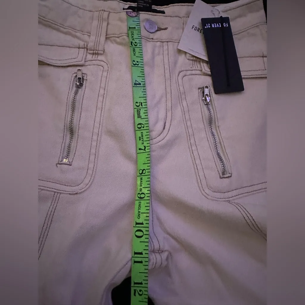 Forever 21 Stylish Beige Cargo Pants - Image 6