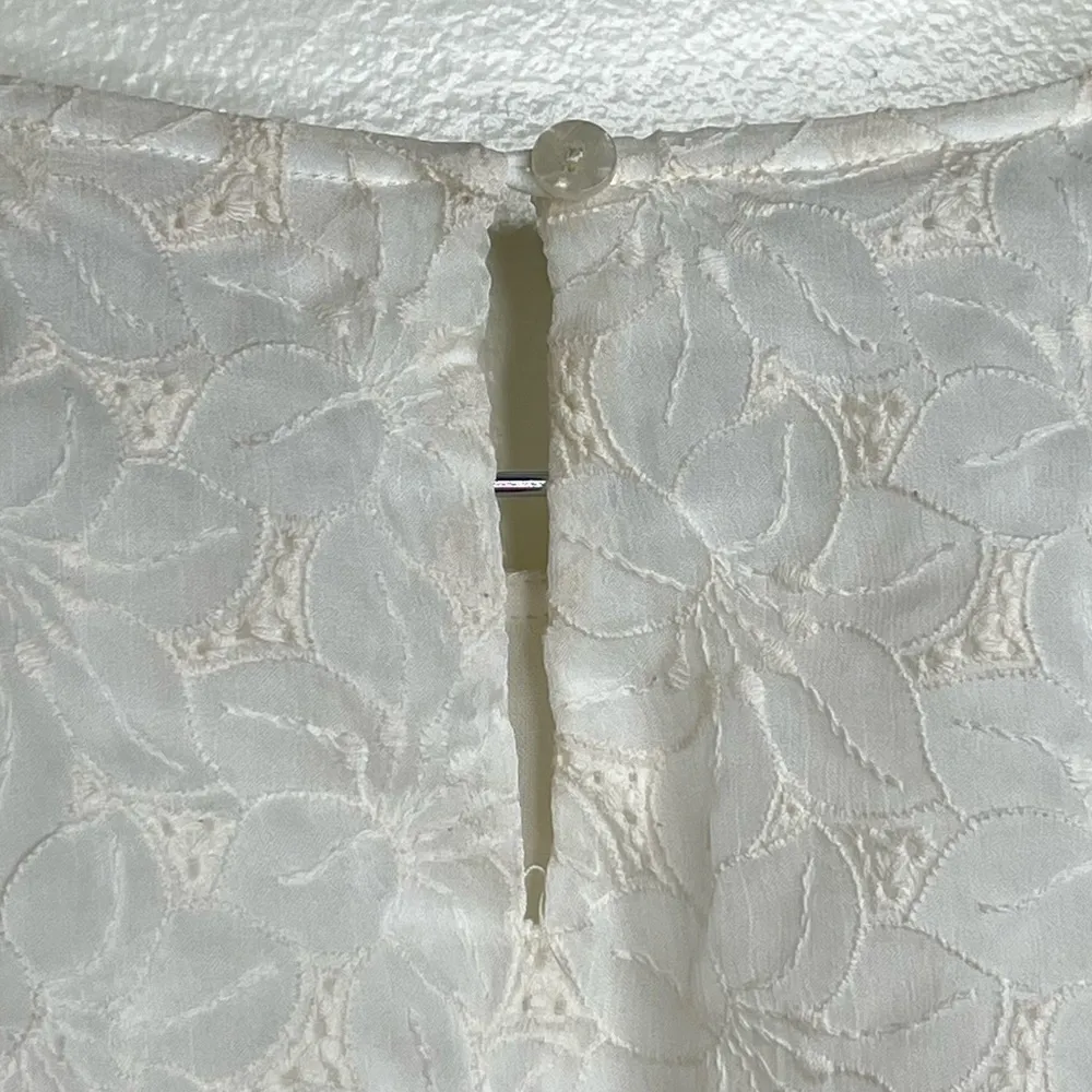 Promesa Puff Sleeve Blouse Top Ivory Embroidered Floral Design Women’s Medium - Image 5