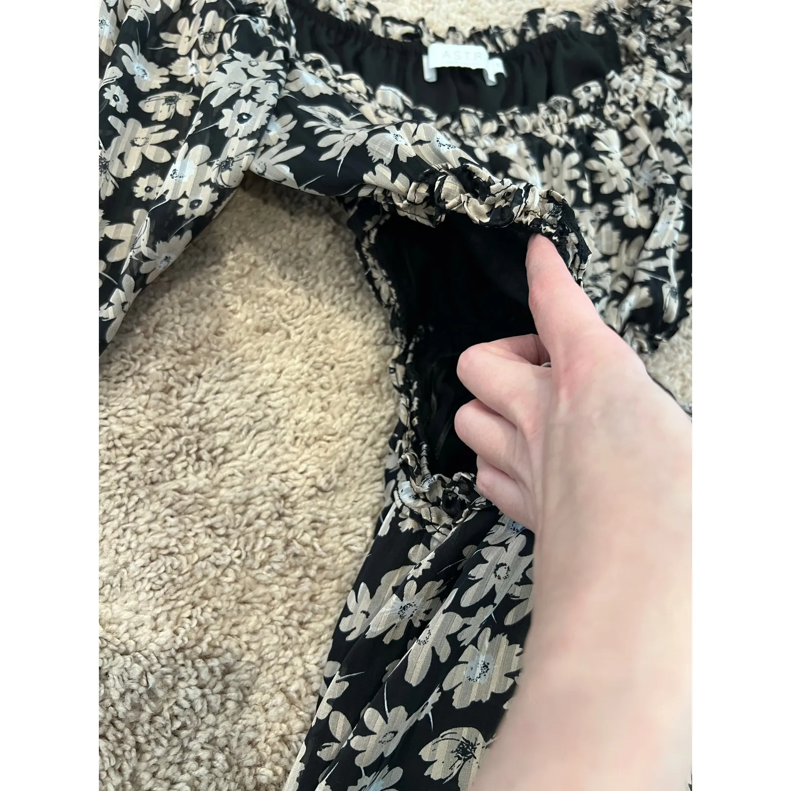 ASTR the Label Off Shoulder Sexy Cutout Ruffle Daisy Floral Mini Dress Lined Med - Image 3