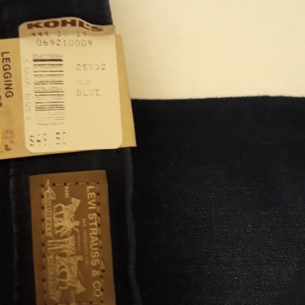 Levi's Dark Wash New Legging Mini Boot Denim Jean’s A37 - Image 8