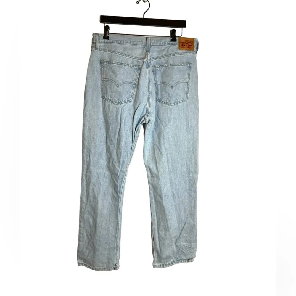 Levi’s low pro straight jeans light wash distressed Sz 32 - Image 2