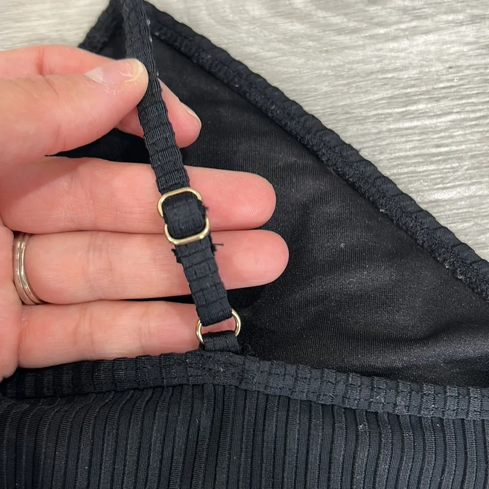 Forever 21• cross front ribbed bikini top - Image 3