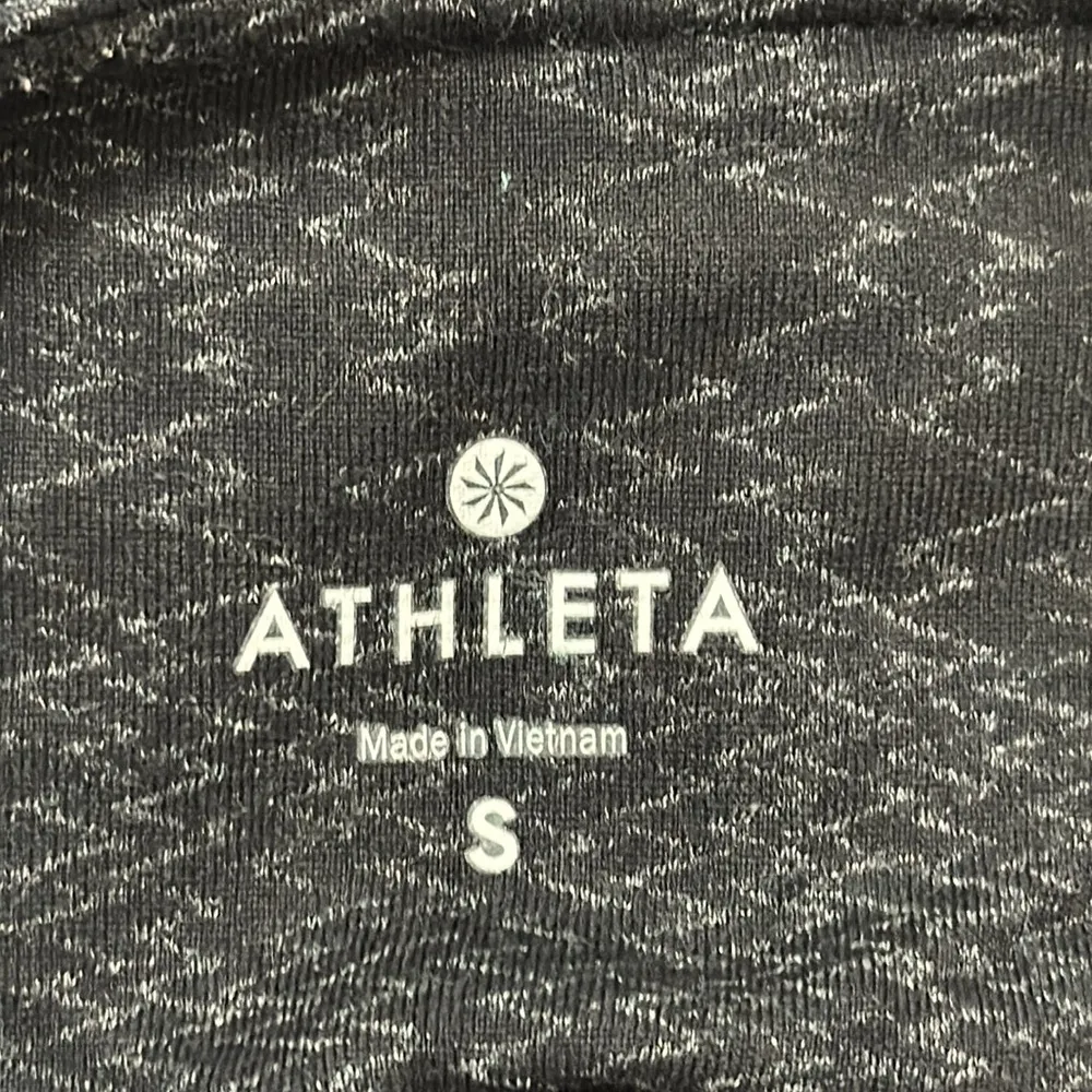 Athleta Heartbeat Chaturanga Black Gray ZigZag pattern leggings Size S - Image 9