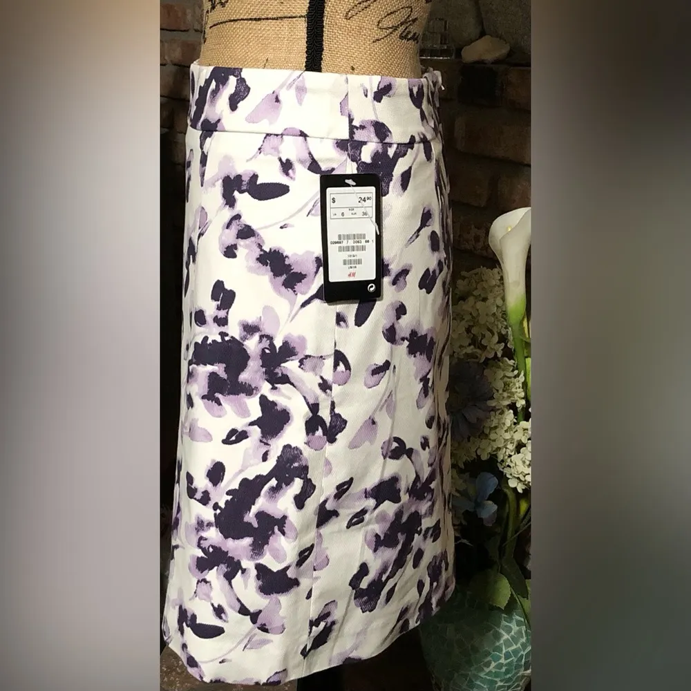 H & M Purple Lavender & White MIDI Skirt💕🌸💕 - Image 6