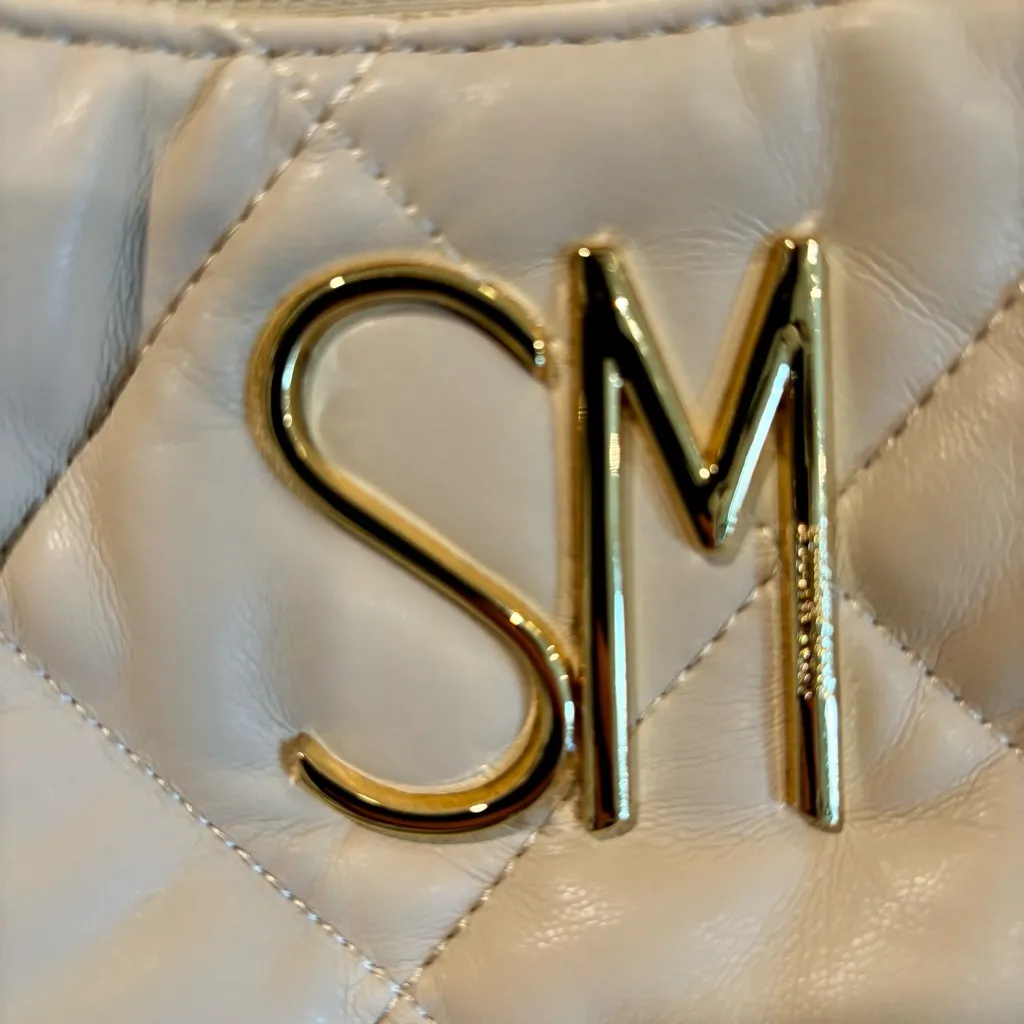 Steve Madden Quilted Beige Shoulder Bag – Gold Hardware - Image 11