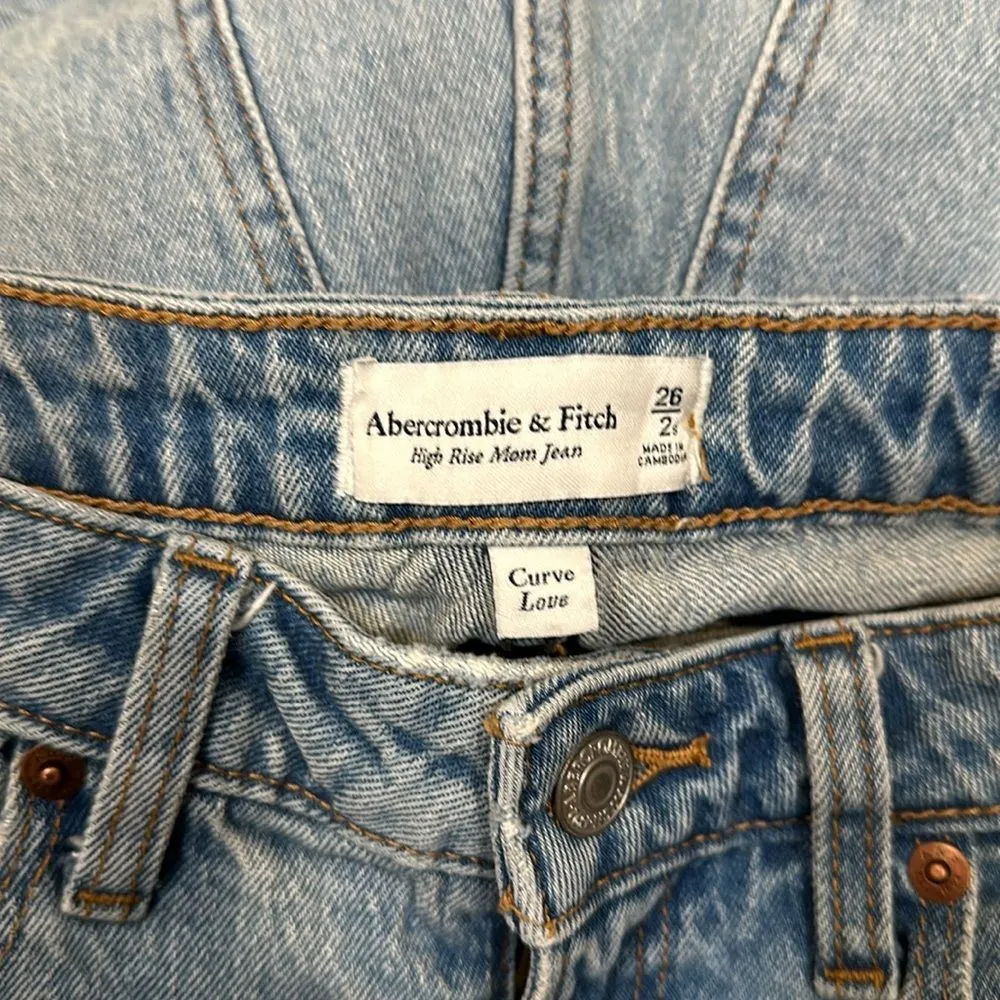 Abercrombie & Fitch High Rise Destroyed Mom Women Jean Curve Love Size 26 / 2S - Image 3