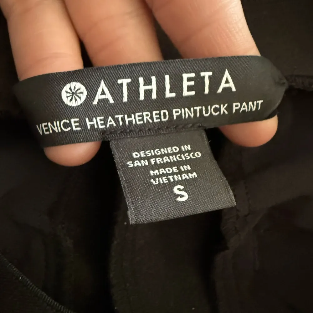 ATHLETA Women’s Sz Small Venice Heathered Pintuck Pants in Black Style 631857 - Image 4
