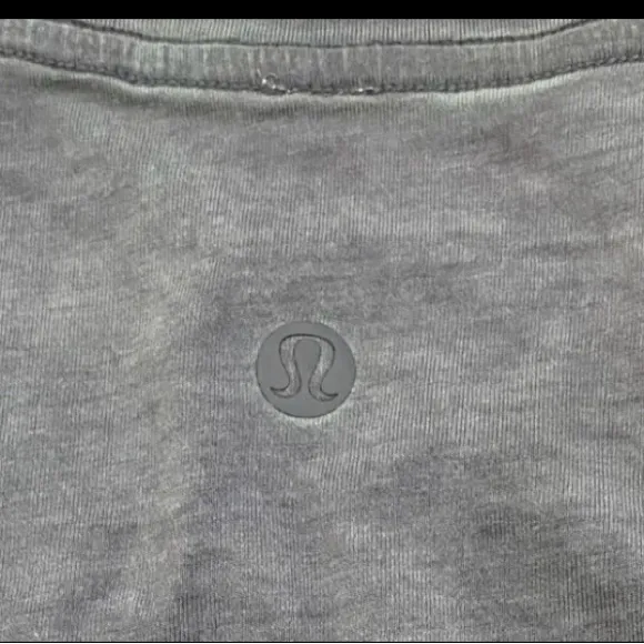 Lululemon Women’s Sz 6 Love Tee V in Dusky‎ Lavender - Image 9